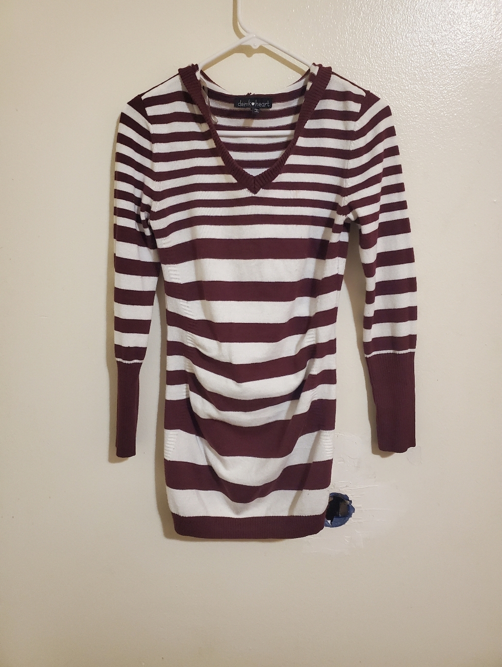 V neck sweater